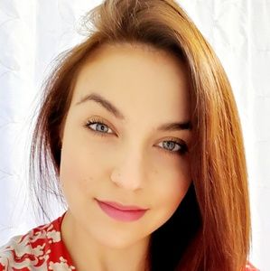 Meet your Posher, Laryssa